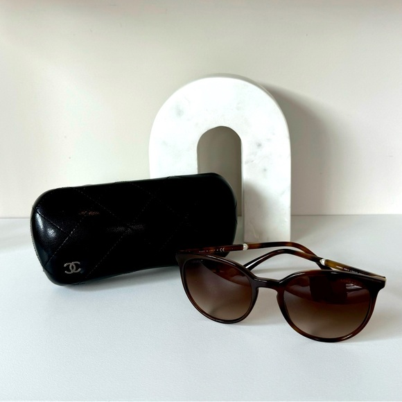 CHANEL | Round Cat Eye Sunglasses | Brown Tortoiseshell with Pearl Accents - Picture 1 of 14